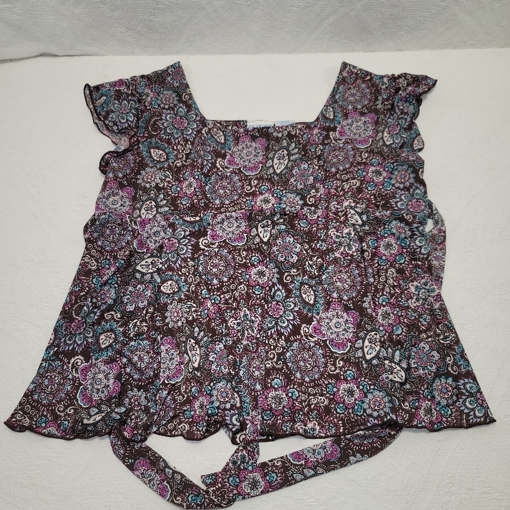 21. Announcements Maternity Shirt Sz XL